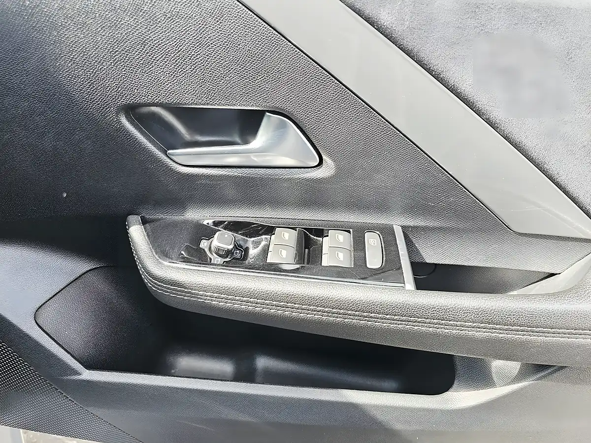 Used 2023 Vauxhall Astra Ultimate Grey - Interior and Exterior details 15