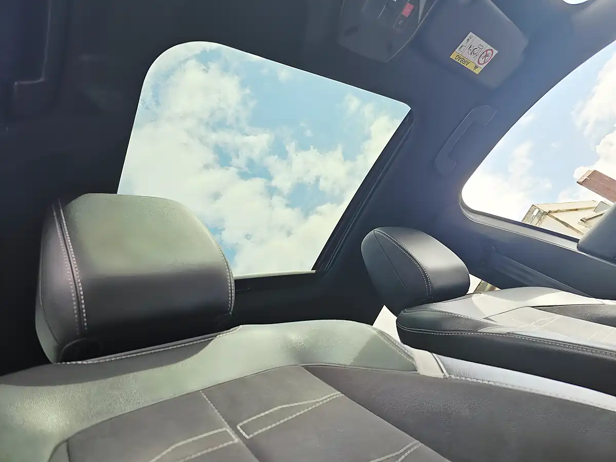 Used 2023 Vauxhall Astra Ultimate Grey - Interior and Exterior details 16