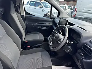 Used 2023 Vauxhall Combo 2300 Prime Icy White - Interior and Exterior details 5