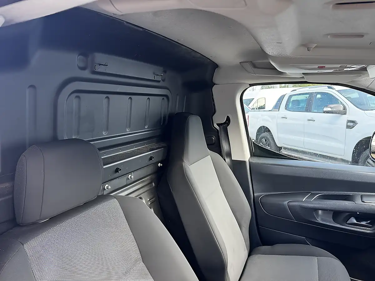 Used 2023 Vauxhall Combo 2300 Prime Icy White - Interior and Exterior details 7