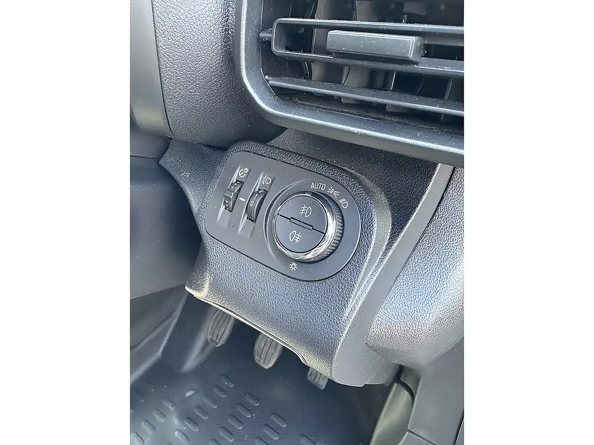 Used 2023 Vauxhall Combo 2300 Pro Icy White - Interior and Exterior details 15