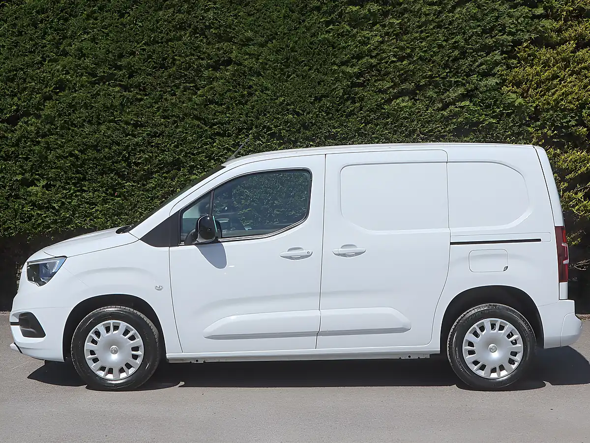 Used 2023 Vauxhall Combo 2300 Pro L1 Swb White - Interior and Exterior details 13