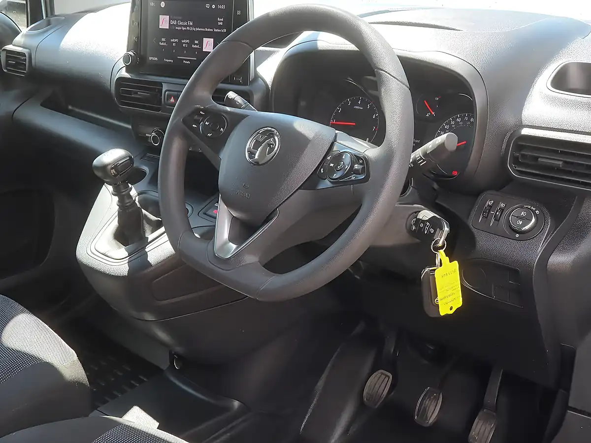 Used 2023 Vauxhall Combo 2300 Pro L1 Swb White - Interior and Exterior details 17