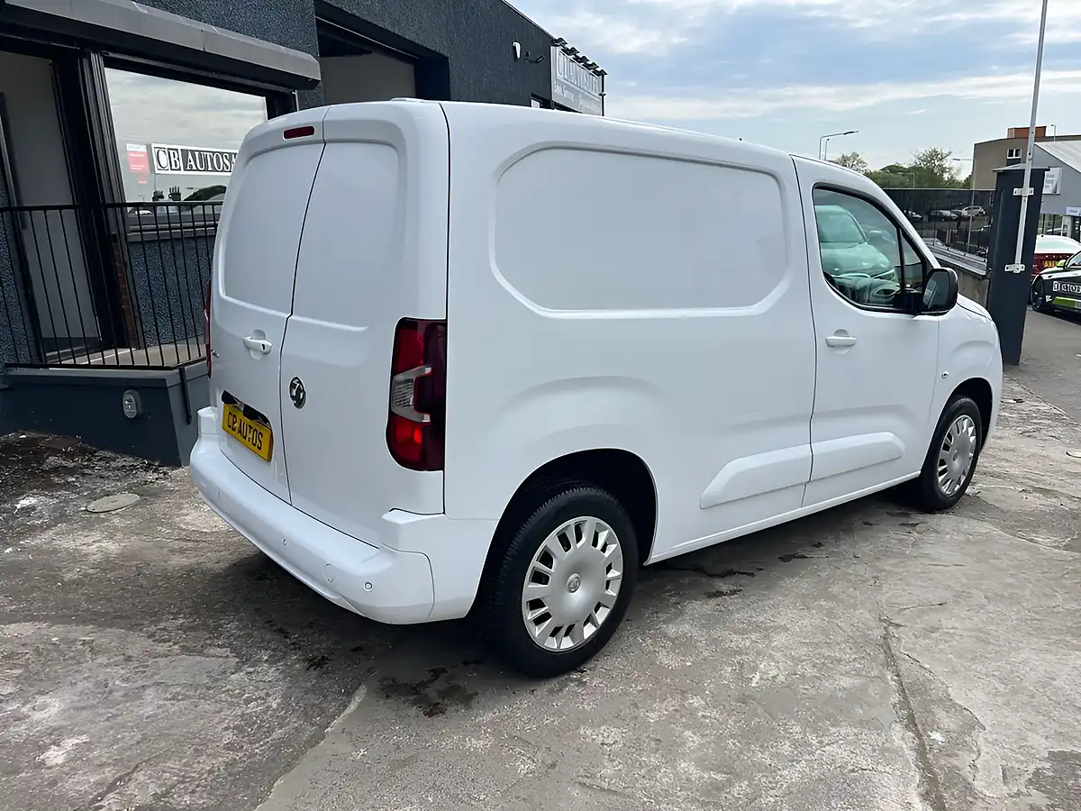 Used 2023 Vauxhall Combo 2300 Pro White - Interior and Exterior details 4