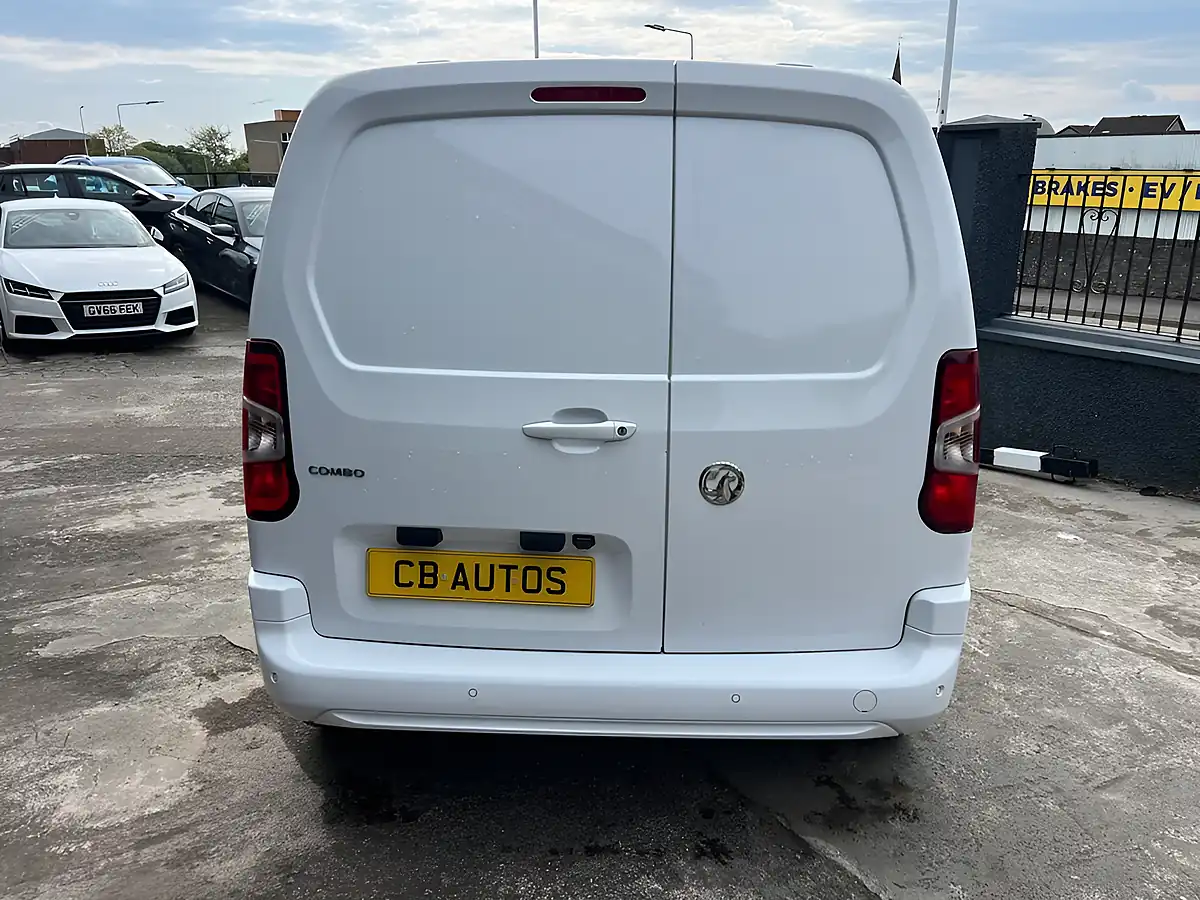 Used 2023 Vauxhall Combo 2300 Pro White - Interior and Exterior details 5