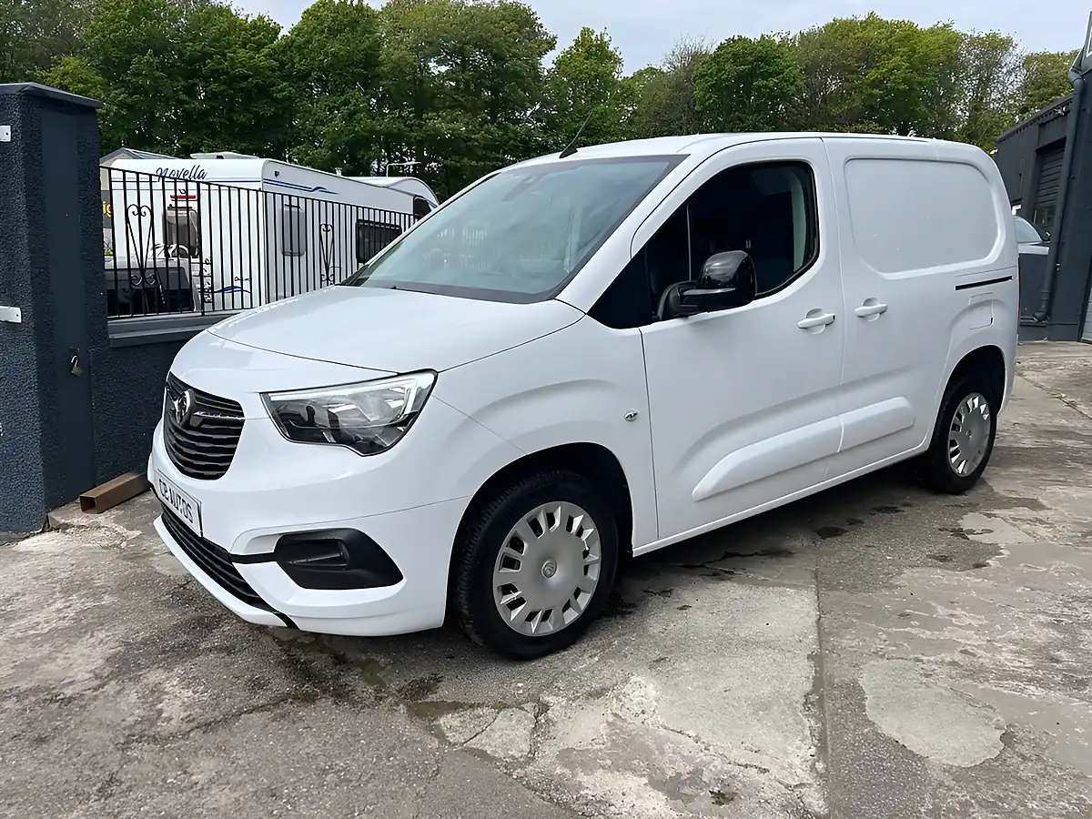 Used 2023 Vauxhall Combo 2300 Pro White - Interior and Exterior details 8