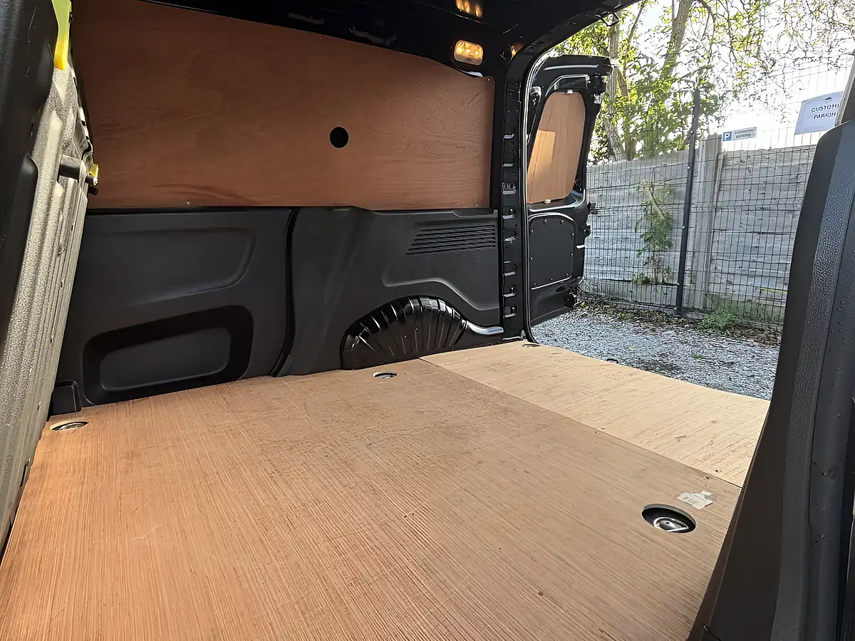 Used 2023 Vauxhall Combo Cargo Pro L1 H1 (swb) Black - Interior and Exterior details 17
