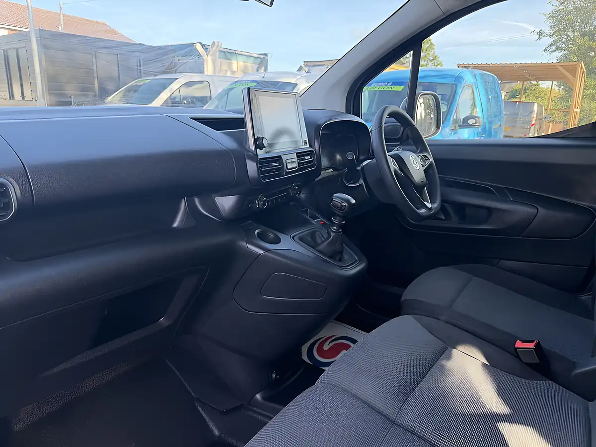 Used 2023 Vauxhall Combo Cargo Pro L1 H1 (swb) Black - Interior and Exterior details 4