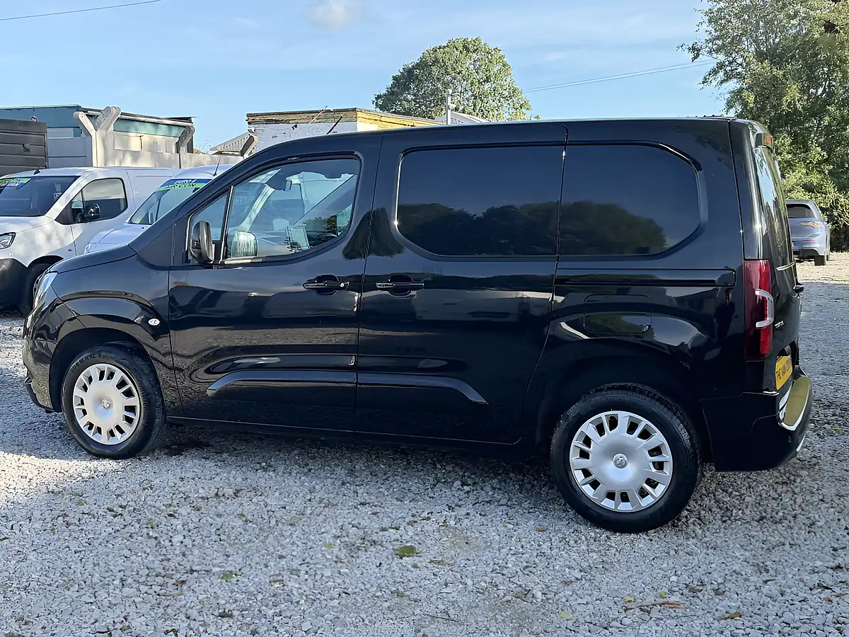 Used 2023 Vauxhall Combo Cargo Pro L1 H1 (swb) Black - Interior and Exterior details 9