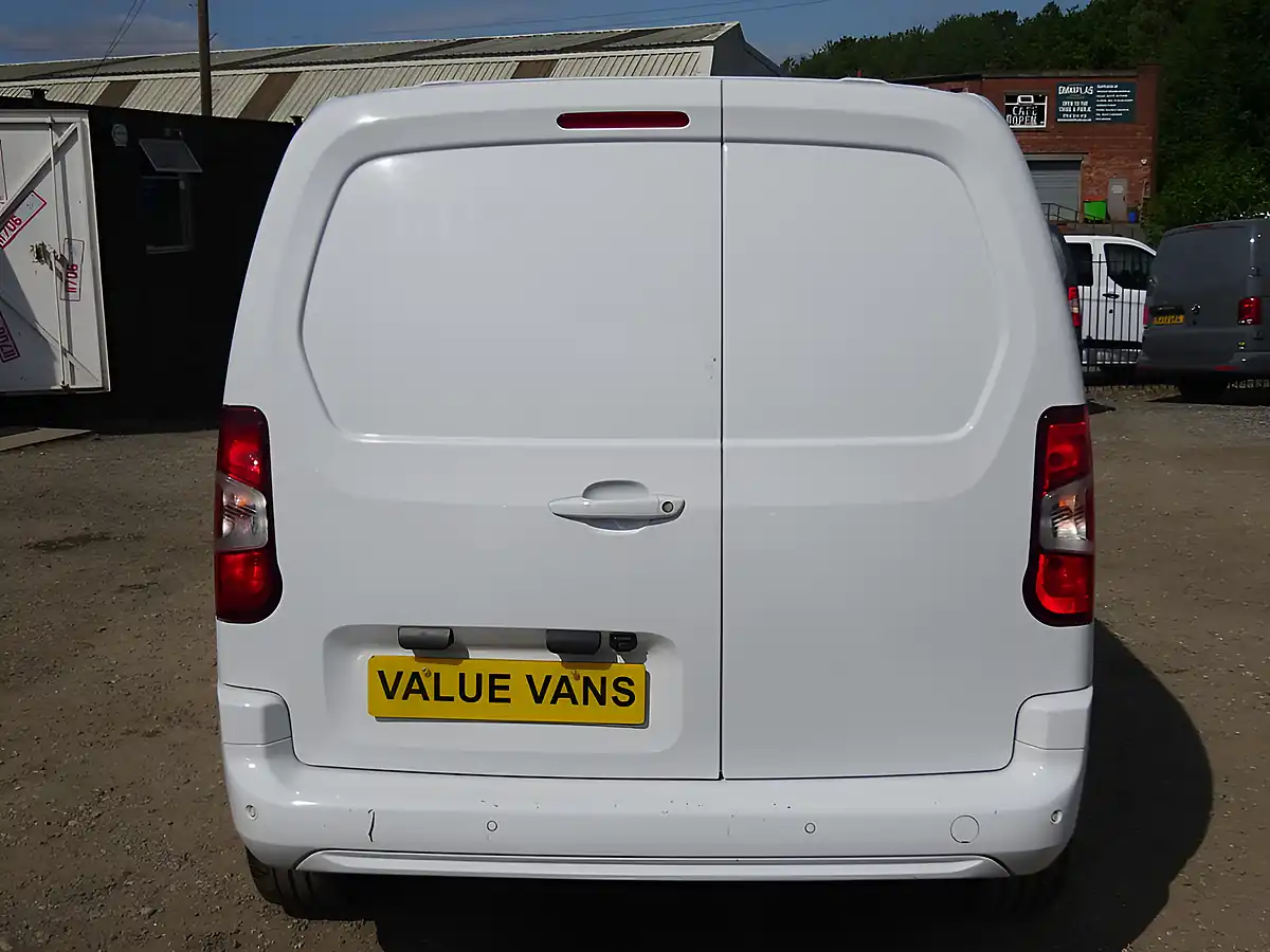 Used 2023 Vauxhall Combo Cargo Pro L1 H1 (swb) White - Interior and Exterior details 13