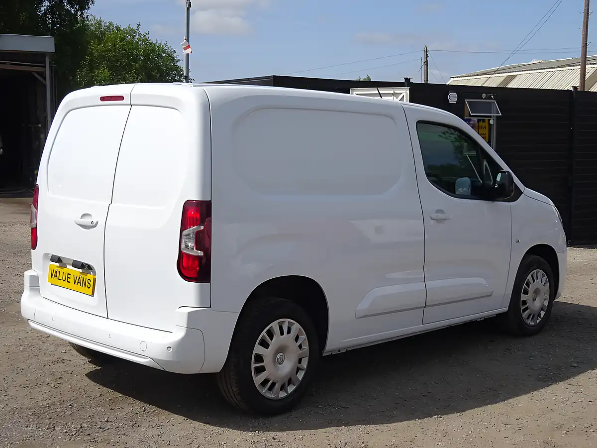 Used 2023 Vauxhall Combo Cargo Pro L1 H1 (swb) White - Interior and Exterior details 15