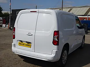 Used 2023 Vauxhall Combo Cargo Pro L1 H1 (swb) White - Interior and Exterior details 17