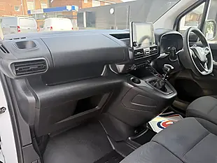Used 2023 Vauxhall Combo Cargo Pro L1 H1 (swb) White - Interior and Exterior details 17