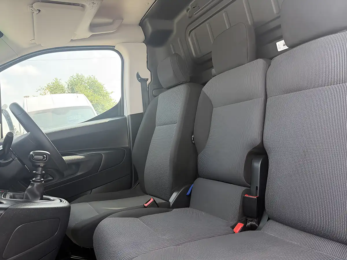 Used 2023 Vauxhall Combo Cargo Pro L1 H1 (swb) White - Interior and Exterior details 18