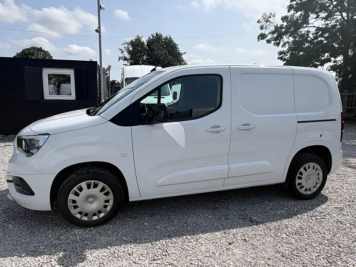 Used 2023 Vauxhall Combo Cargo Pro L1 H1 (swb) White - Interior and Exterior details 6
