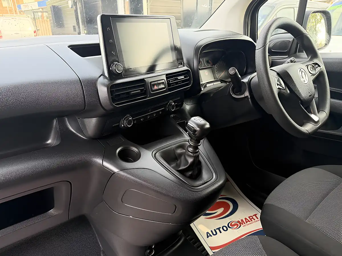 Used 2023 Vauxhall Combo Cargo Pro L2 H1 Grey - Interior and Exterior details 18