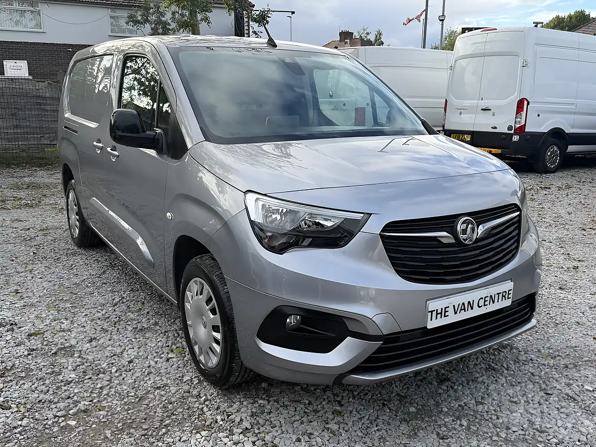 Used 2023 Vauxhall Combo Cargo Pro L2 H1 Grey - Interior and Exterior details 5