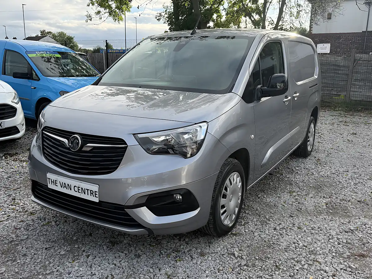 Used 2023 Vauxhall Combo Cargo Pro L2 H1 Grey - Interior and Exterior details 7