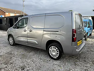 Used 2023 Vauxhall Combo Cargo Pro L2 H1 Grey - Interior and Exterior details 9