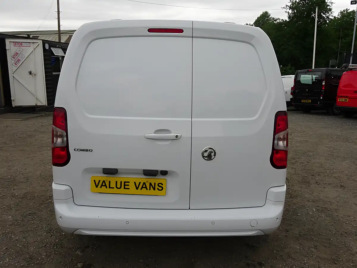 Used 2023 Vauxhall Combo Cargo Pro L2 H1 (lwb) White - Interior and Exterior details 15