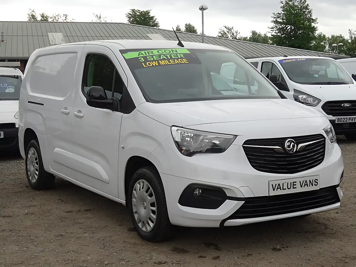 Used 2023 Vauxhall Combo Cargo Pro L2 H1 (lwb) White - Interior and Exterior details 3
