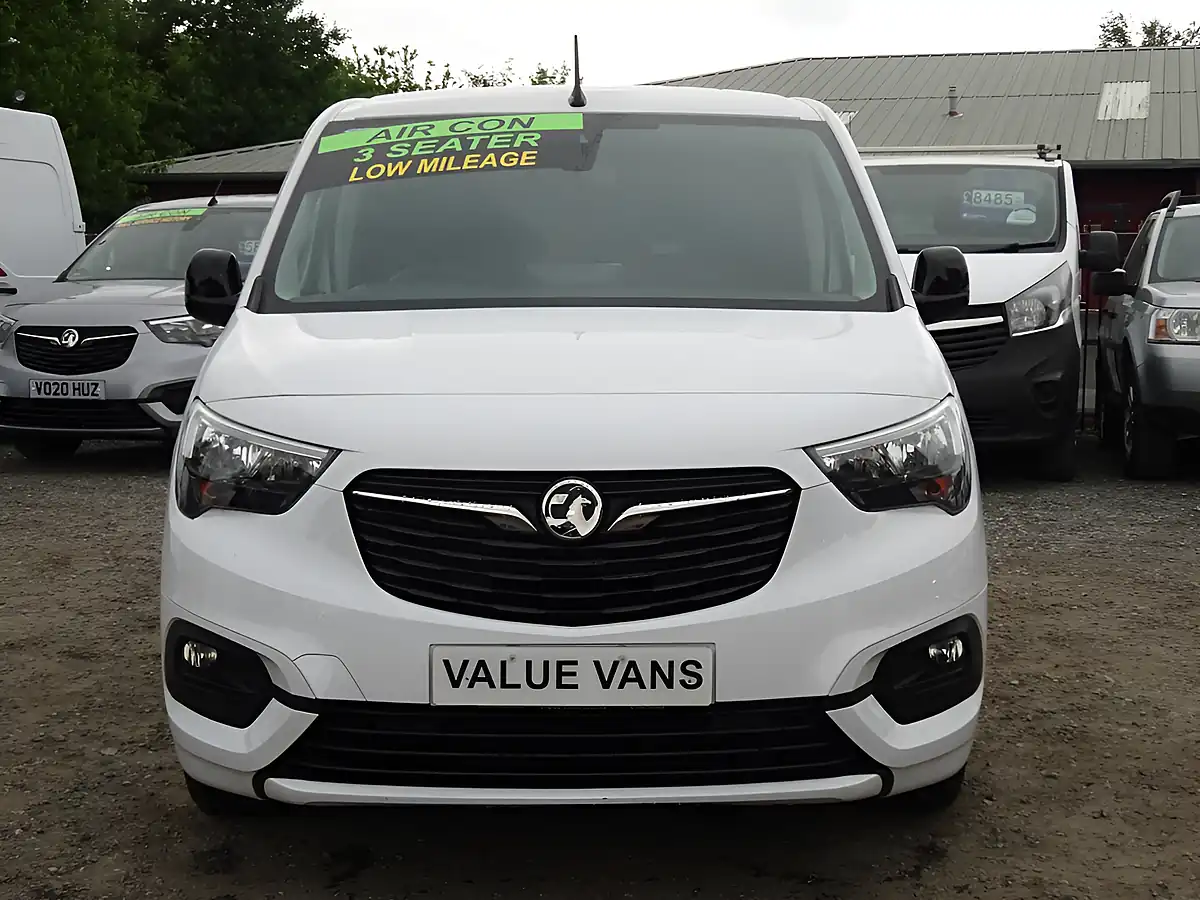 Used 2023 Vauxhall Combo Cargo Pro L2 H1 (lwb) White - Interior and Exterior details 4