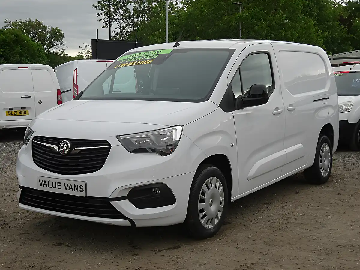 Used 2023 Vauxhall Combo Cargo Pro L2 H1 (lwb) White - Interior and Exterior details 7