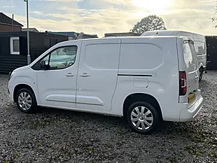 Used 2023 Vauxhall Combo Cargo Pro L2 H1 (lwb) White - Interior and Exterior details 11