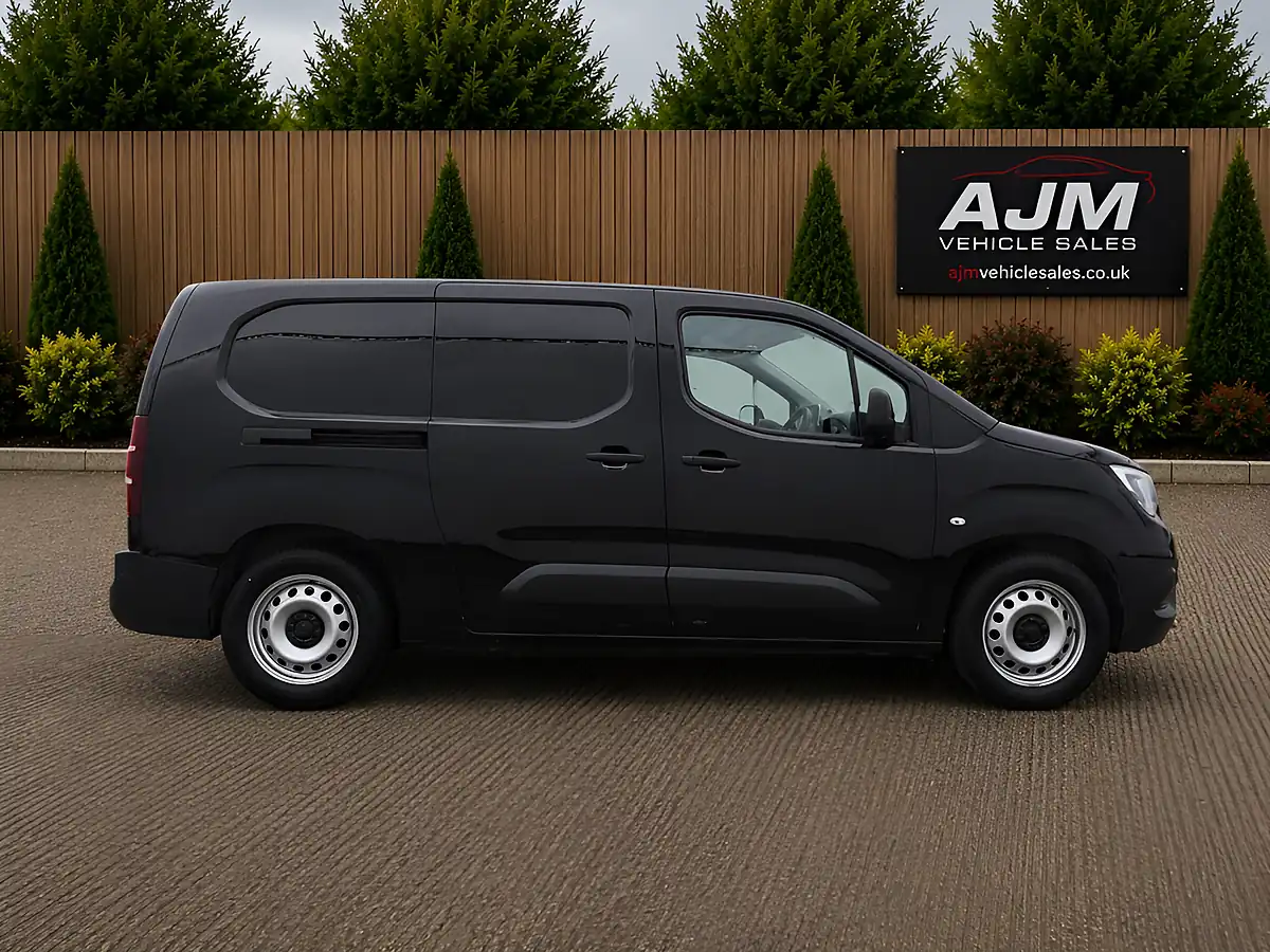 Used 2023 Vauxhall Combo L2H1 2300 Prime Black - Interior and Exterior details 6
