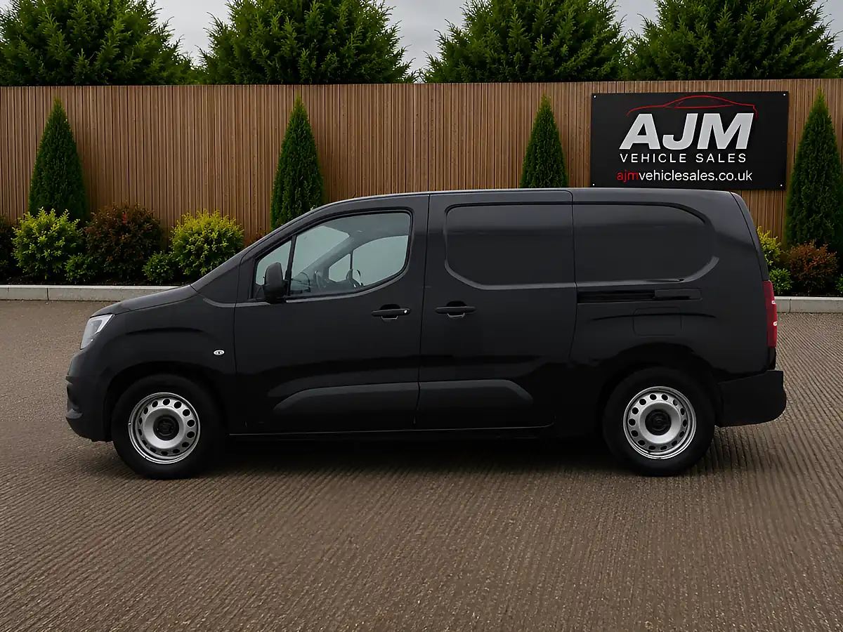 Used 2023 Vauxhall Combo L2H1 2300 Prime Black - Interior and Exterior details 7