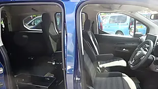 Used 2023 Vauxhall Combo Life Xl Wheelchair Access Blue - Interior and Exterior details 17
