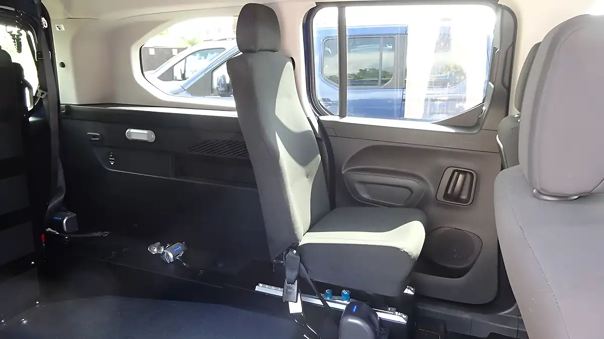 Used 2023 Vauxhall Combo Life Xl Wheelchair Access Blue - Interior and Exterior details 18