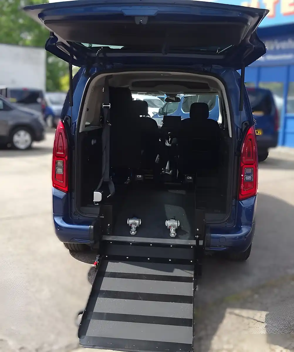 Used 2023 Vauxhall Combo Life Xl Wheelchair Access Blue - Interior and Exterior details 8