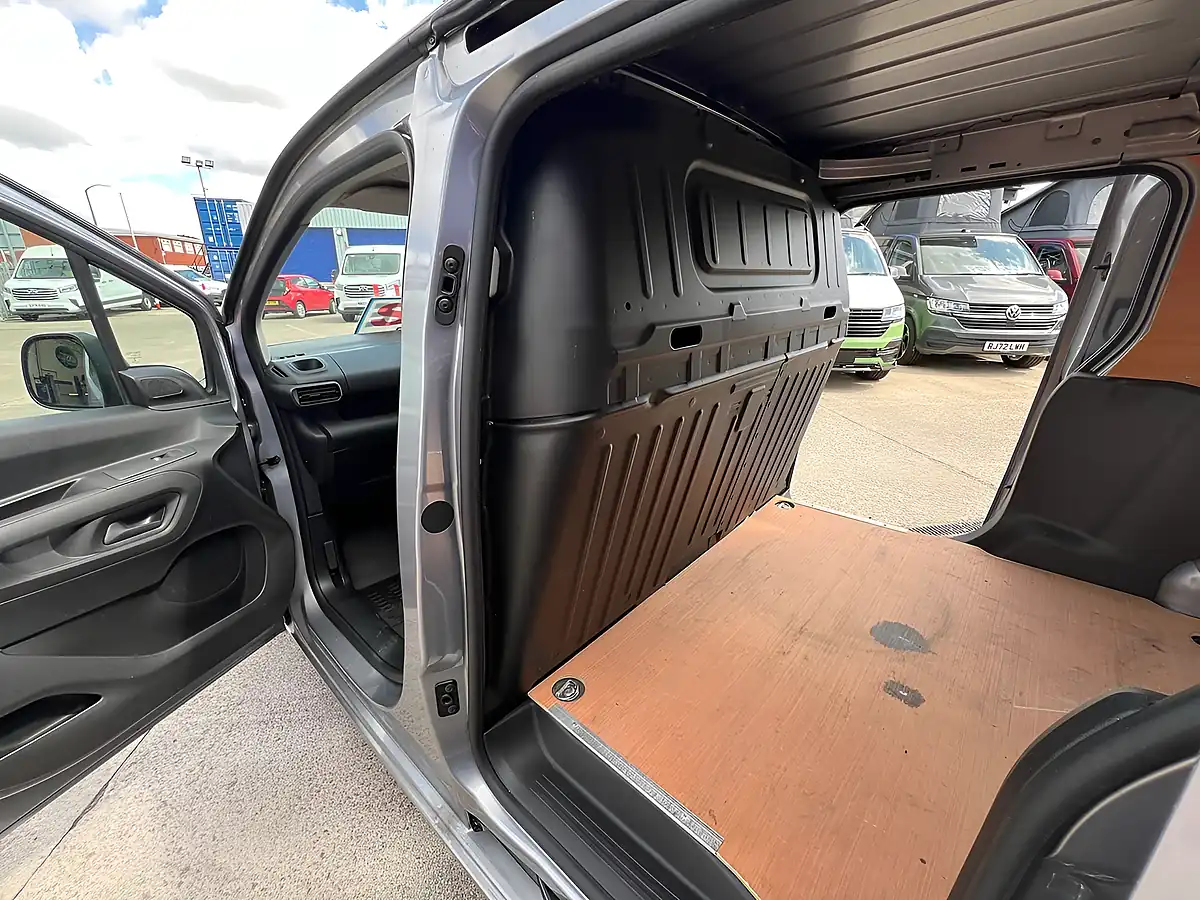 Used 2023 Vauxhall Combo Prime Grey Artense - Interior and Exterior details 12