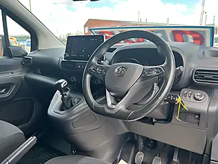 Used 2023 Vauxhall Combo Prime Grey Artense - Interior and Exterior details 13