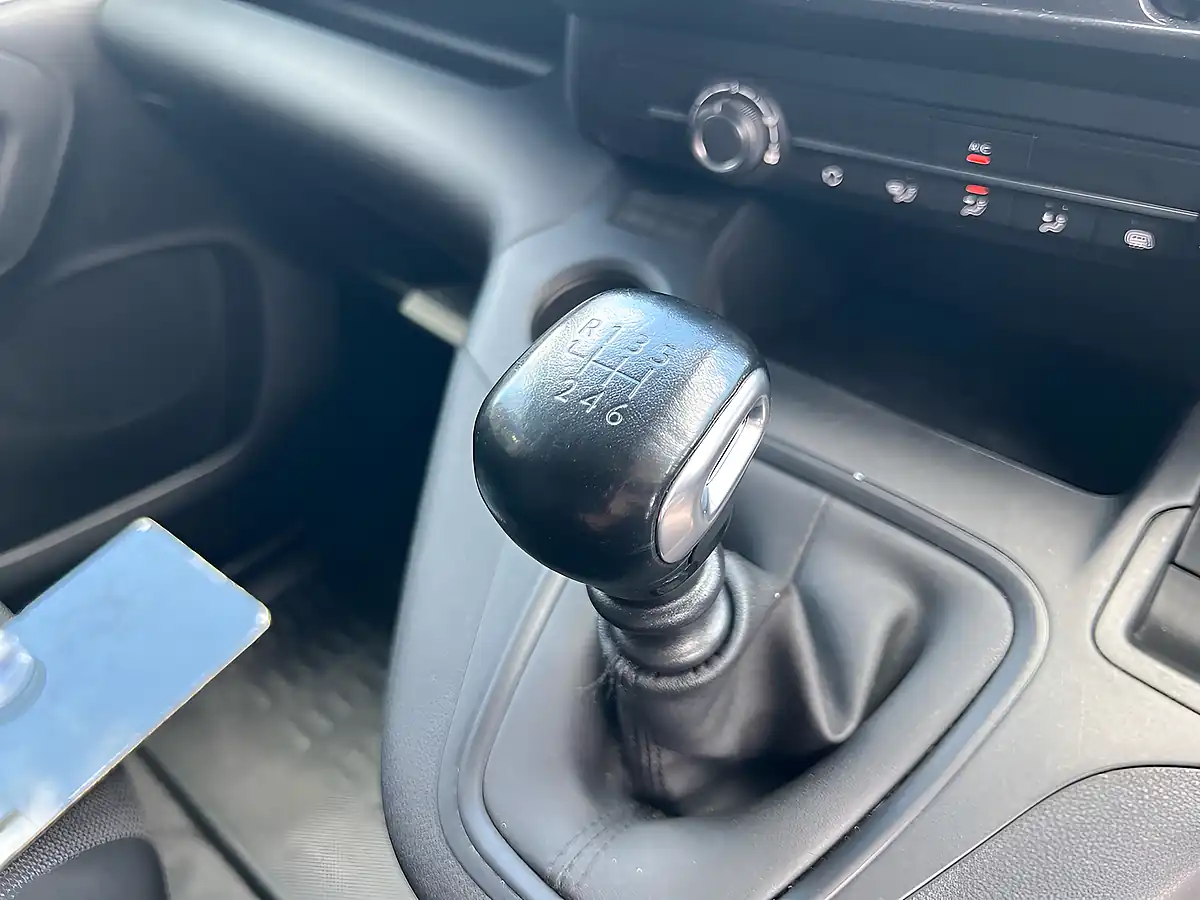 Used 2023 Vauxhall Combo Prime Grey Artense - Interior and Exterior details 17