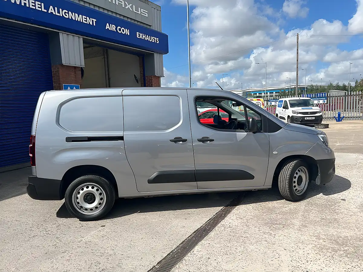 Used 2023 Vauxhall Combo Prime Grey Artense - Interior and Exterior details 4