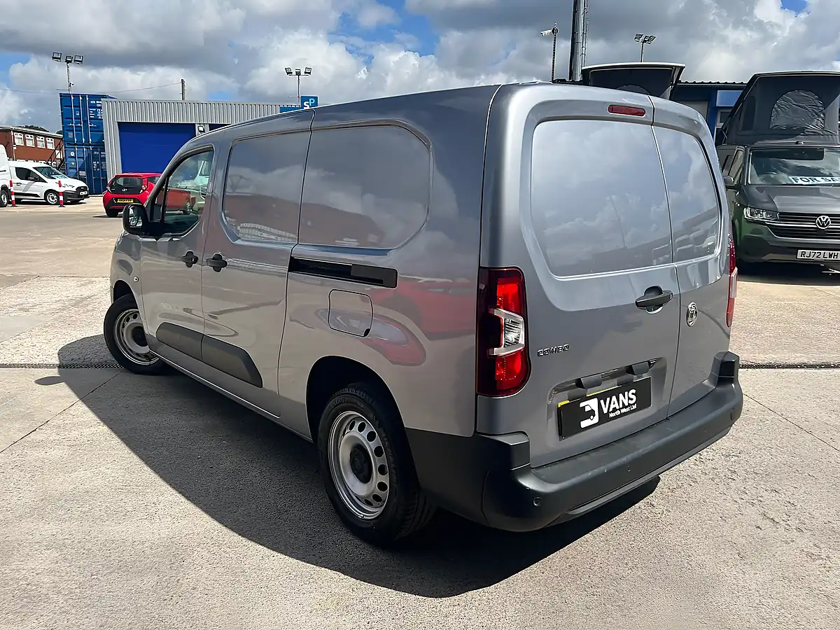 Used 2023 Vauxhall Combo Prime Grey Artense - Interior and Exterior details 9