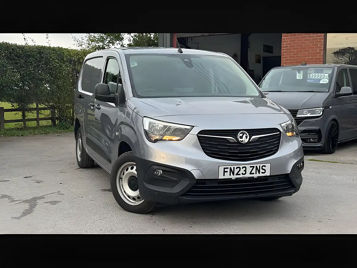 Used 2023 Vauxhall Combo Prime Grey Artense - Interior and Exterior details 11
