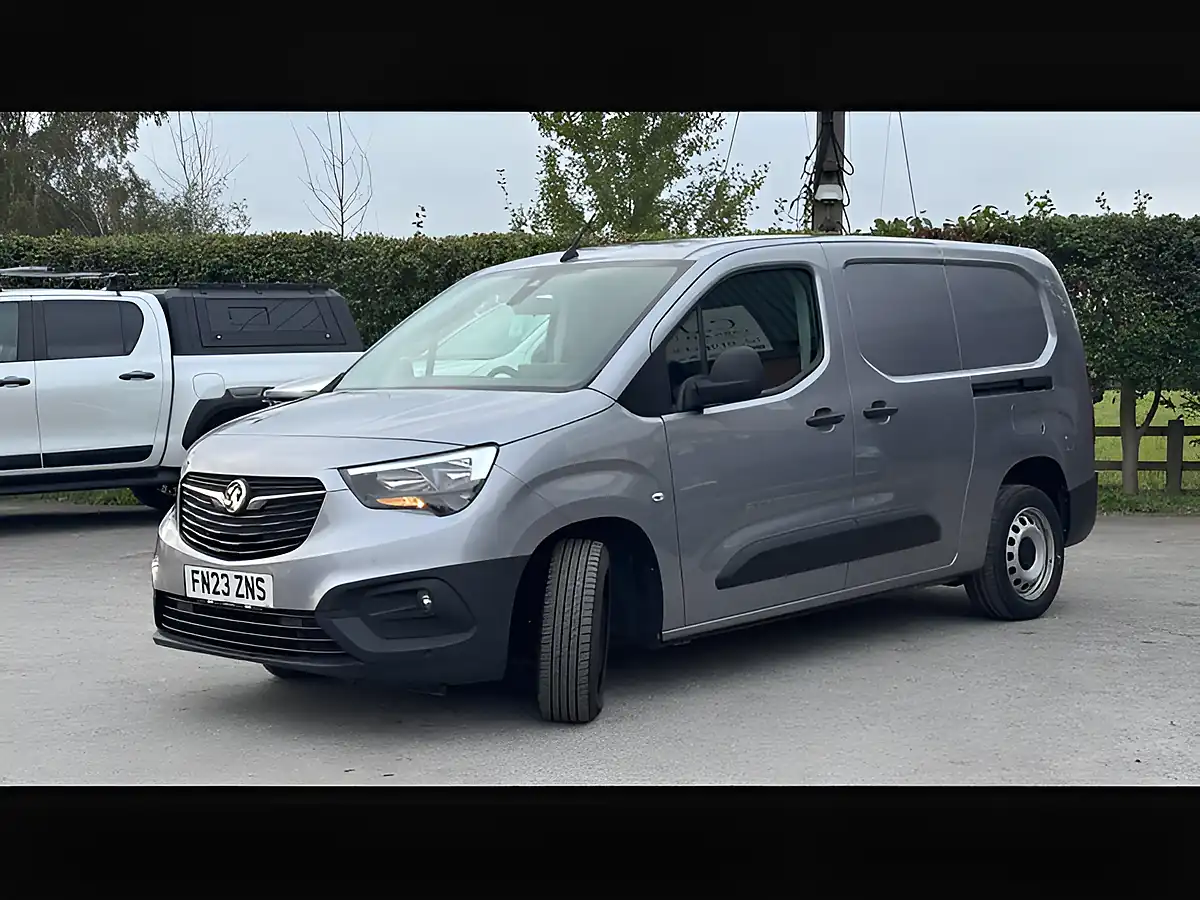 Used 2023 Vauxhall Combo Prime Grey Artense - Interior and Exterior details 13