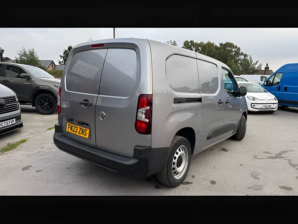 Used 2023 Vauxhall Combo Prime Grey Artense - Interior and Exterior details 15