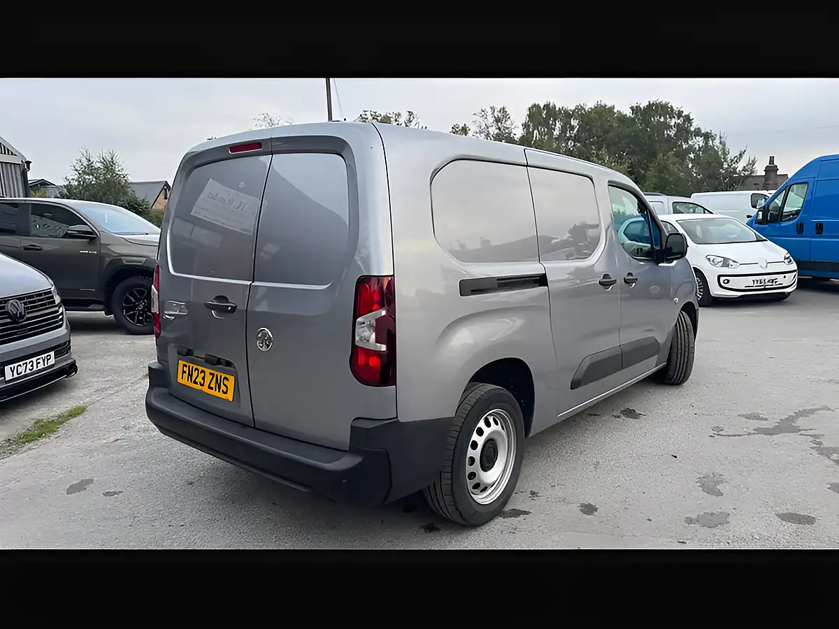 Used 2023 Vauxhall Combo Prime Grey Artense - Interior and Exterior details 3
