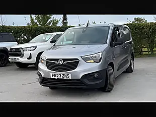 Used 2023 Vauxhall Combo Prime Grey Artense - Interior and Exterior details 8