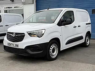 Used 2023 Vauxhall Combo Prime Icy White - Interior and Exterior details 4