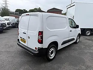 Used 2023 Vauxhall Combo Prime Icy White - Interior and Exterior details 3
