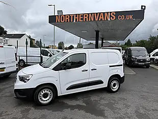 Used 2023 Vauxhall Combo Prime Icy White - Interior and Exterior details 4