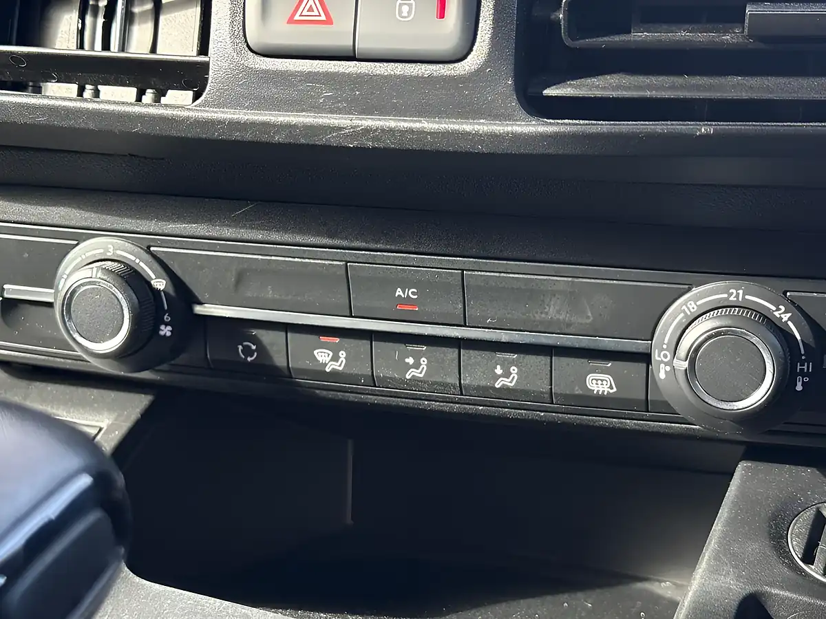 Used 2023 Vauxhall Combo Prime Kaolin White - Interior and Exterior details 15