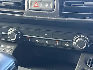 Used 2023 Vauxhall Combo Prime Kaolin White - Interior and Exterior details 15