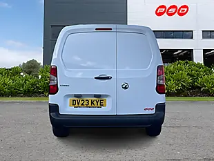 Used 2023 Vauxhall Combo Prime Kaolin White - Interior and Exterior details 7