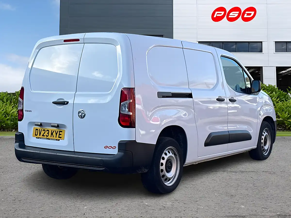 Used 2023 Vauxhall Combo Prime Kaolin White - Interior and Exterior details 8